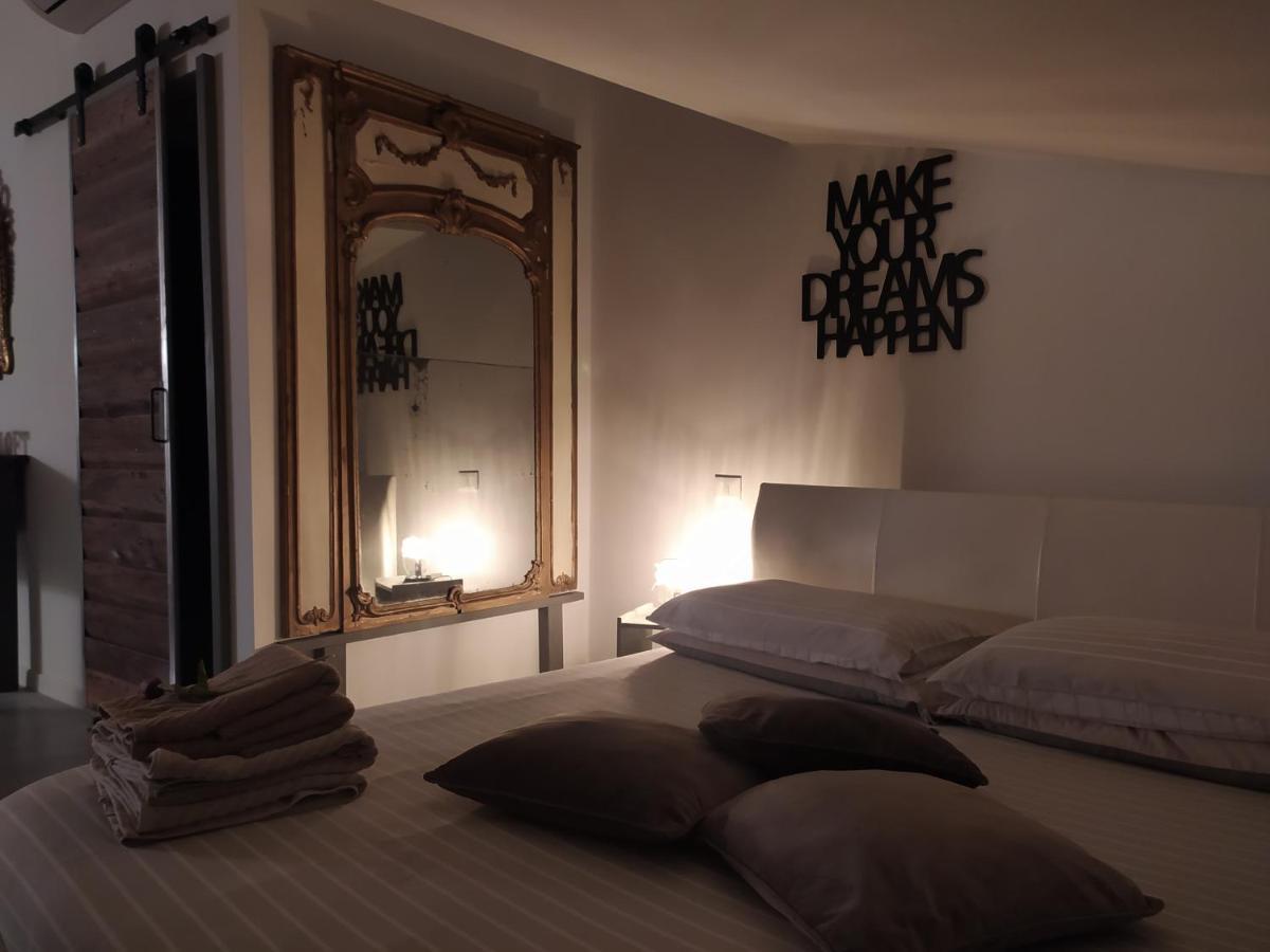 Sweet Dream Loft Apartment เวโรนา ภายนอก รูปภาพ