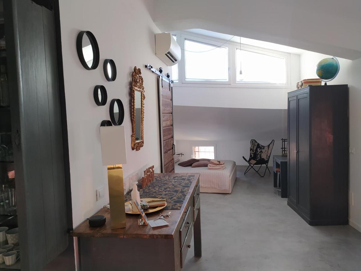 Sweet Dream Loft Apartment เวโรนา ภายนอก รูปภาพ